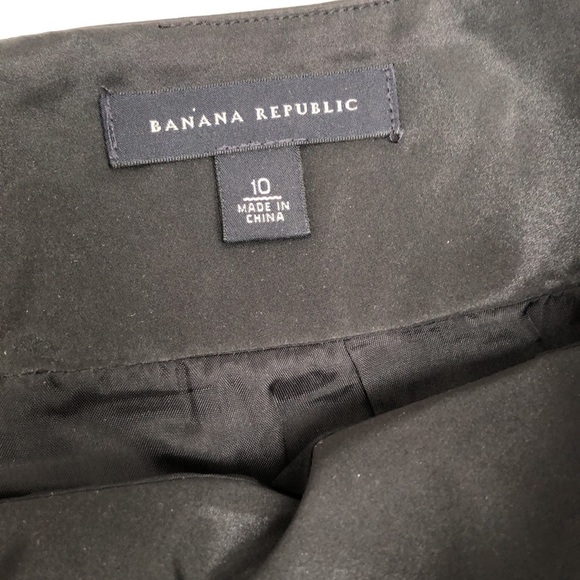 Banana Republic - Black pleated skirt with shine - size 10 - Picture 7 of 8